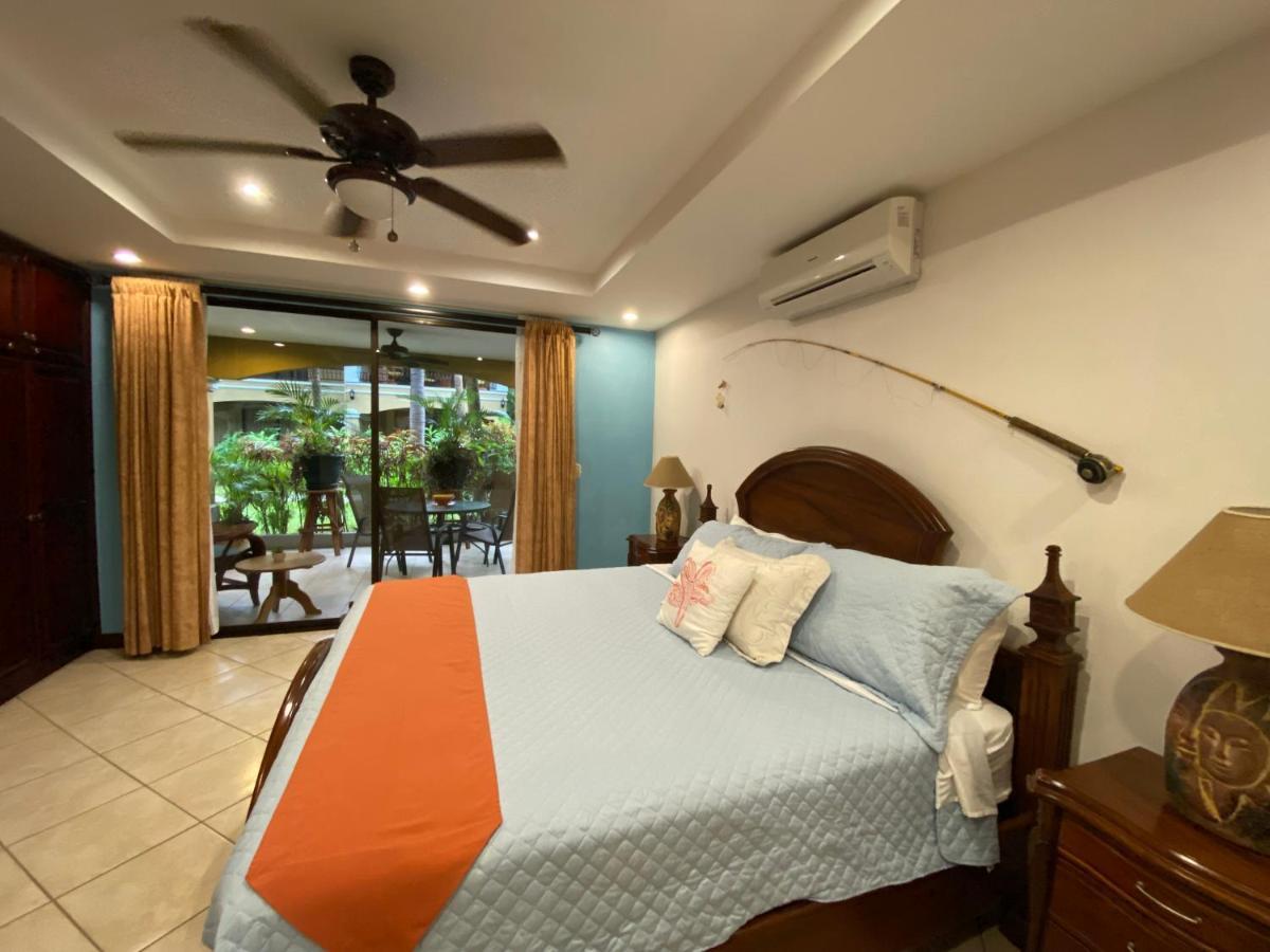 Monte Carlo Luxury Condominiums Jaco Bagian luar foto