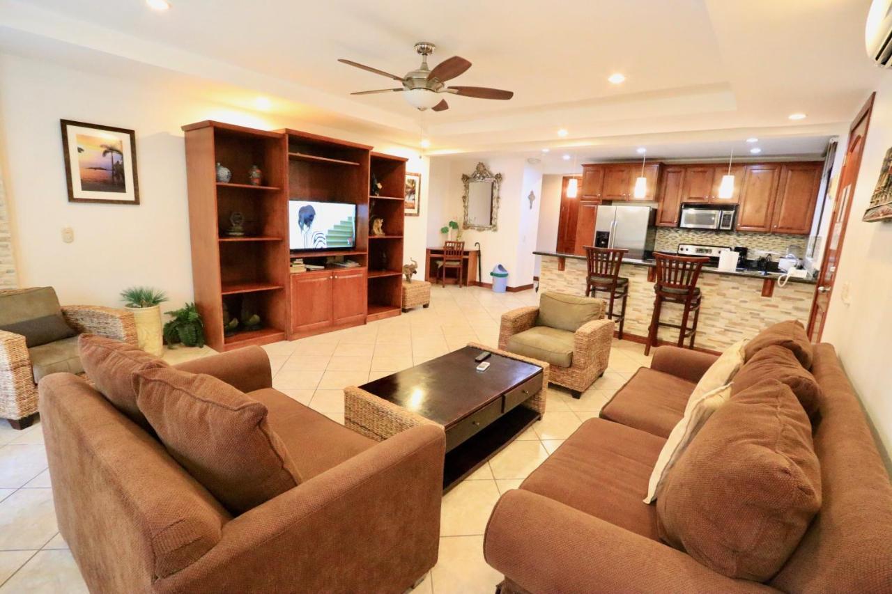 Monte Carlo Luxury Condominiums Jaco Bagian luar foto
