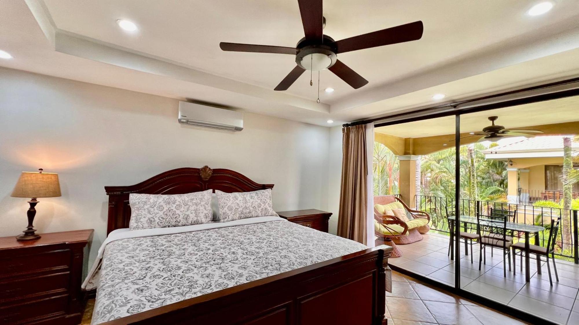 Monte Carlo Luxury Condominiums Jaco Bagian luar foto