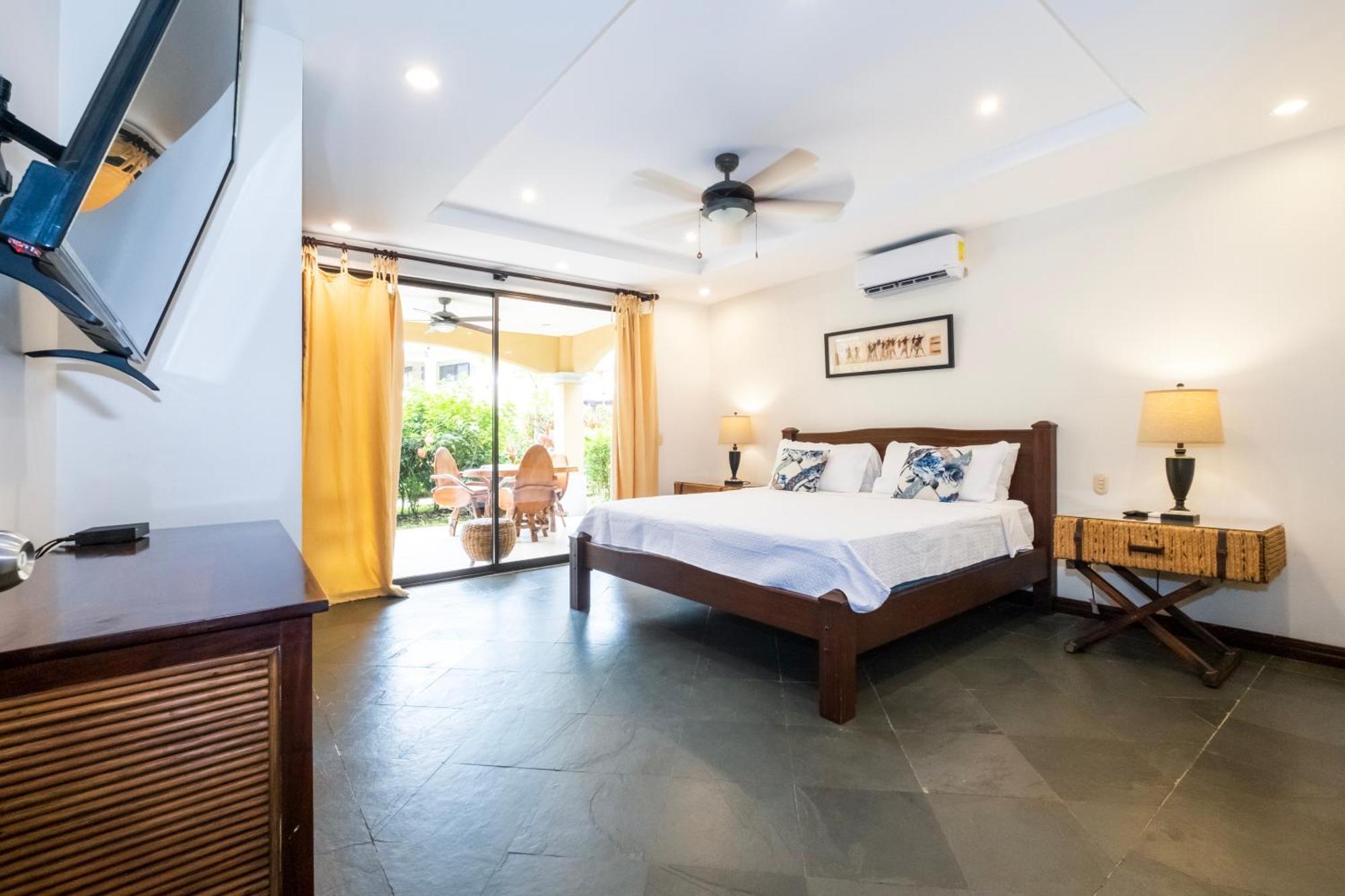 Monte Carlo Luxury Condominiums Jaco Bagian luar foto